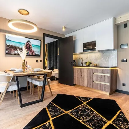 Zlota & - 500m Od Krupowek Aparthotel Zakopane