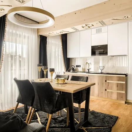 Zlota & - 500m Od Krupowek מלון דירות 4*