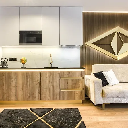 Zlota & - 500m Od Krupowek מלון דירות 4*